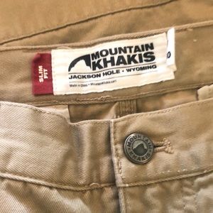 Mountain khakis great condition slim fit 34 x 30